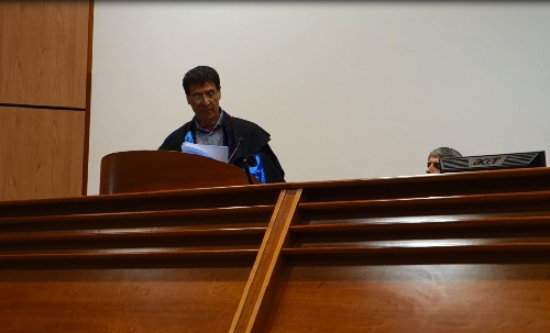 Il prof. Michele Borrelli durante la sua Lectio Magistralis sul pensiero filosofico di Karl-Otto Apel - Cerimonia di conferimento della laurea magistrale honoris causa in "Scienze della Formazione Primaria" a Karl-Otto Apel